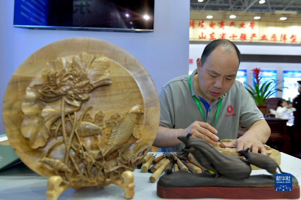 皇恩娱乐平台